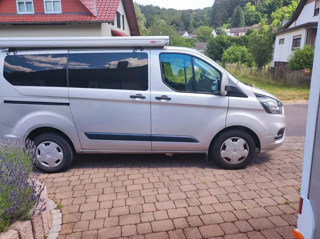 Gebraucht Ford Transit Custom 131 PS (96 kW) 2019 Silber Van / Kleinbus
