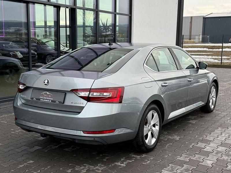 Gebraucht Skoda Superb Ambition 150 PS (110 kW) 2015 Grau Limousine