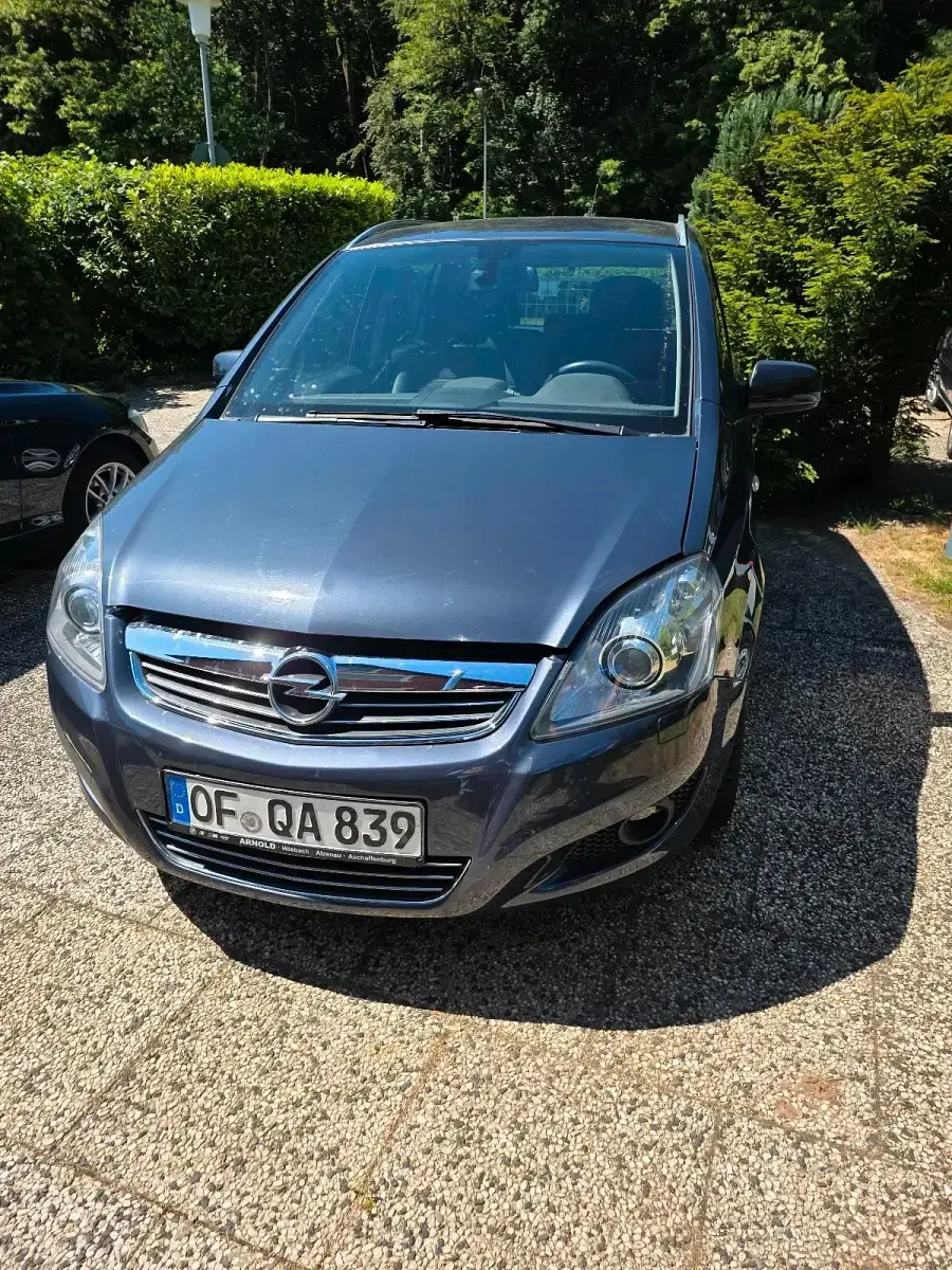 Gebraucht Opel Zafira 116 PS (85 kW) 2010 Van / Kleinbus