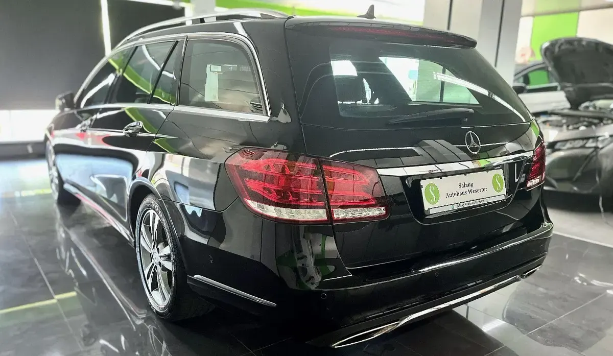 Gebraucht Mercedes E250 204 PS (150 kW) 2014 Schwarz Kombi