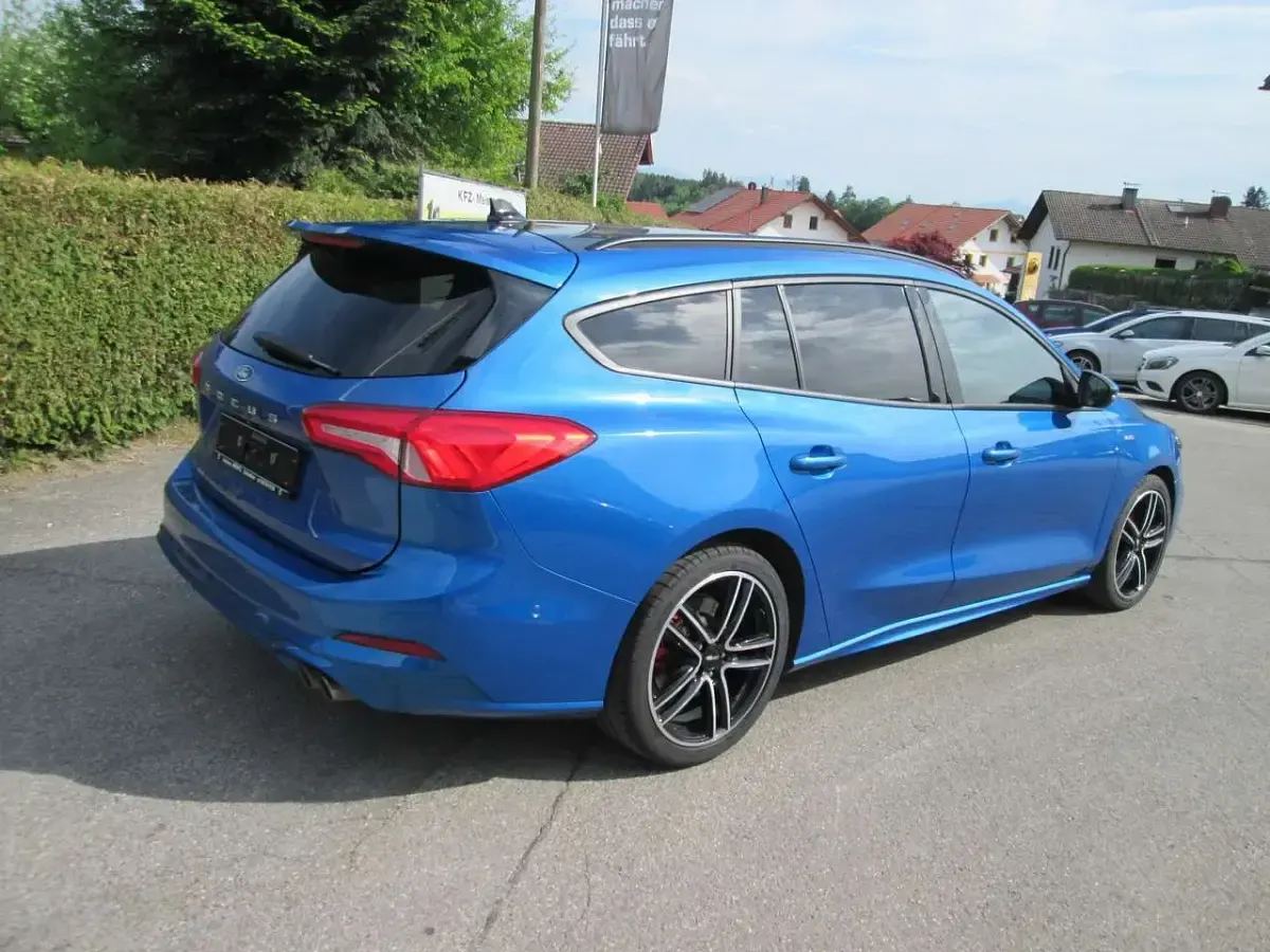 Gebraucht Ford Focus ST-Line 150 PS (110 kW) 2020 Dynamicblau metallic Kombi