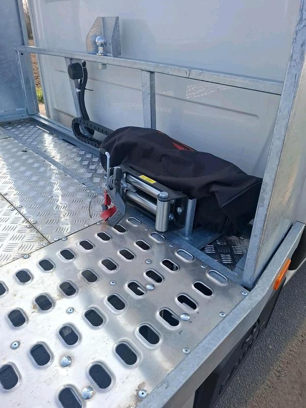 Gebraucht Mercedes Sprinter 190 PS (139 kW) 2018 Weiß Van