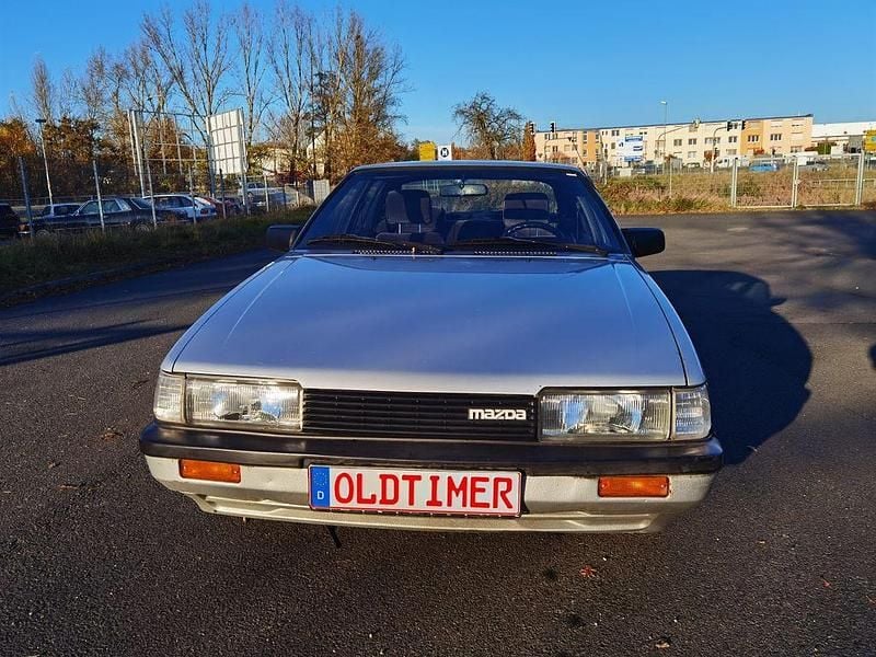 Gebraucht Mazda 626 101 PS (74 kW) 1985 Silber Limousine