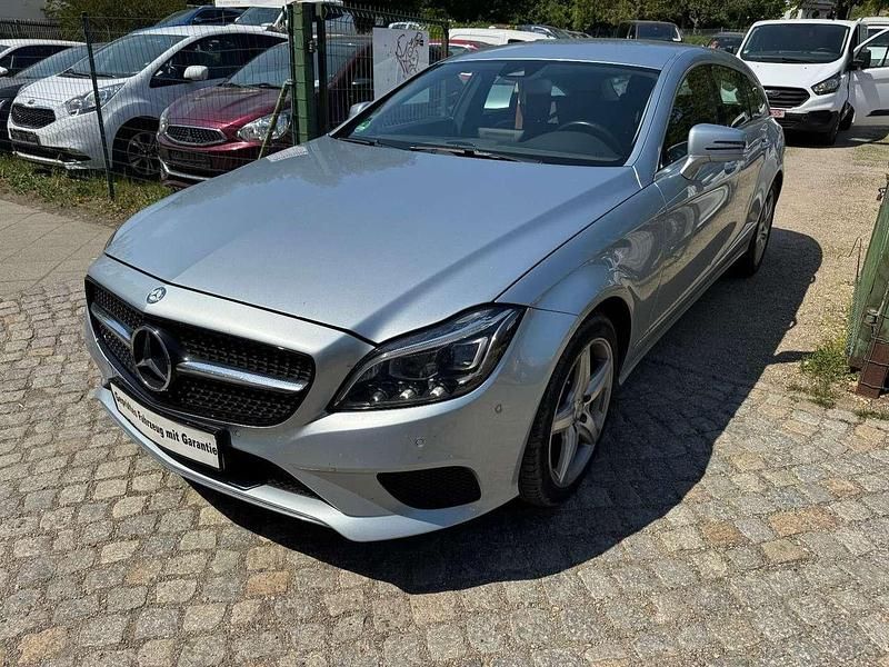 Diamantsilber metalliclack Gebraucht 2015 Mercedes CLS350 Kombi | 15.999 € (Fairer Preis) - Bild 1/4