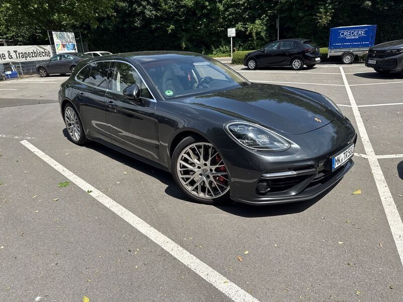 Schwarz Gebraucht 2019 Porsche Panamera Turbo Sport Turismo Limousine | 89.500 € (Teuer) - Bild 1/4