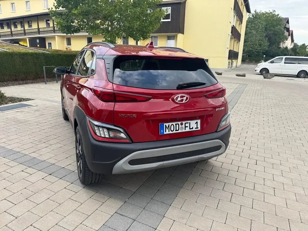 Gebraucht Hyundai Kona Premium 120 PS (88 kW) 2021 Rot SUV