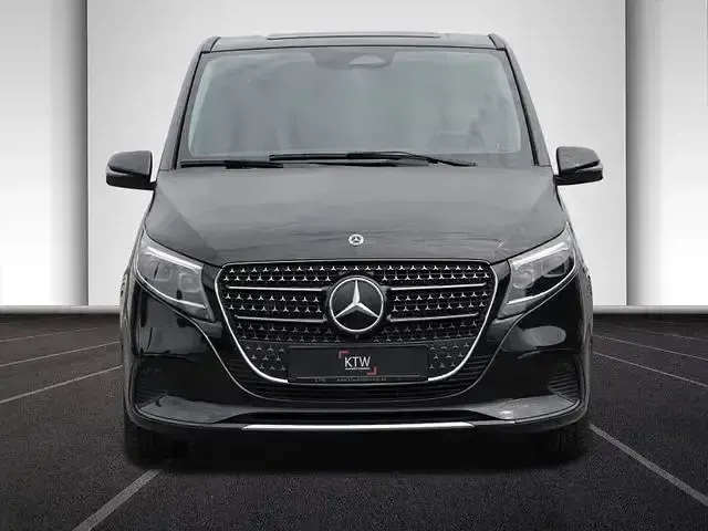 Gebraucht Mercedes V300 Avantgarde 237 PS (174 kW) 2025 Obsidianschwarz Van / Kleinbus