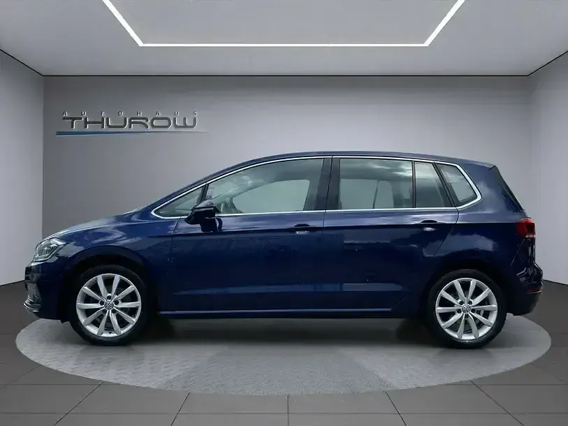 Gebraucht VW Golf VII Highline 131 PS (96 kW) 2018 Atlantik blue metallic Limousine