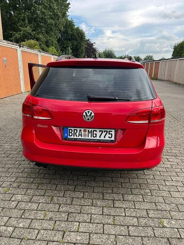 Rot Gebraucht 2014 VW Passat Kombi | 7.500 € (Guter Preis) - Bild 1/4