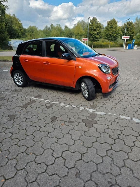 Gebraucht Smart ForFour Passion 71 PS (52 kW) 2015 Orange Kleinwagen