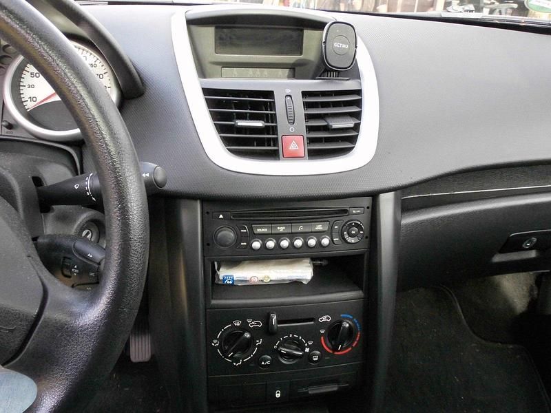 Gebraucht Peugeot 207 73 PS (53 kW) 2007 Andere farben Kombi