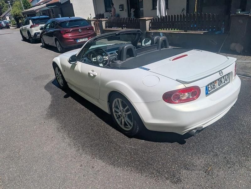 Gebraucht Mazda MX5 126 PS (92 kW) 2011 Weiß Cabrio