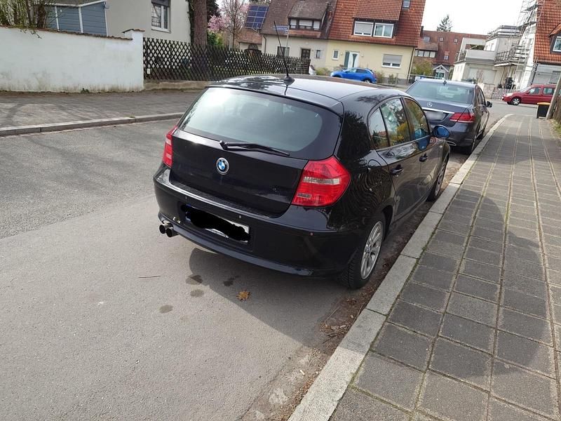 Gebraucht BMW 116 115 PS (84 kW) 2007 Schwarz Kleinwagen
