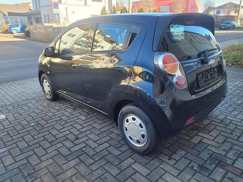Gebraucht Chevrolet Spark 68 PS (50 kW) 2011 Schwarz Kleinwagen