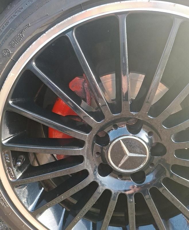 Second-hand Mercedes E200 150 CP (110 kW) 2004 Negru Berlinǎ