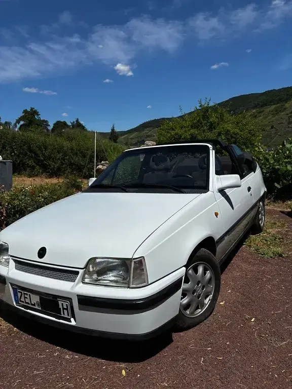 Gebraucht Opel Kadett 75 PS (55 kW) 1993 Weiß Cabrio