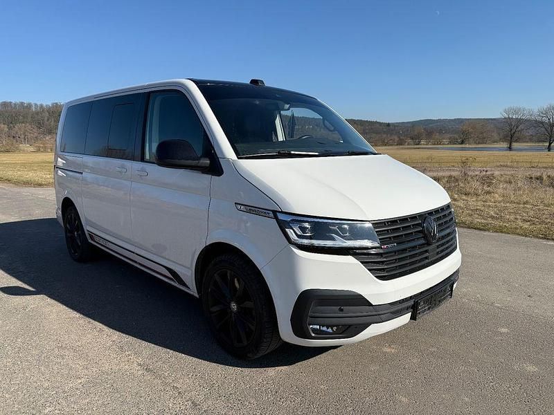 Second-hand VW Multivan Edition 204 CP (150 kW) 2023 Alb Monovolum