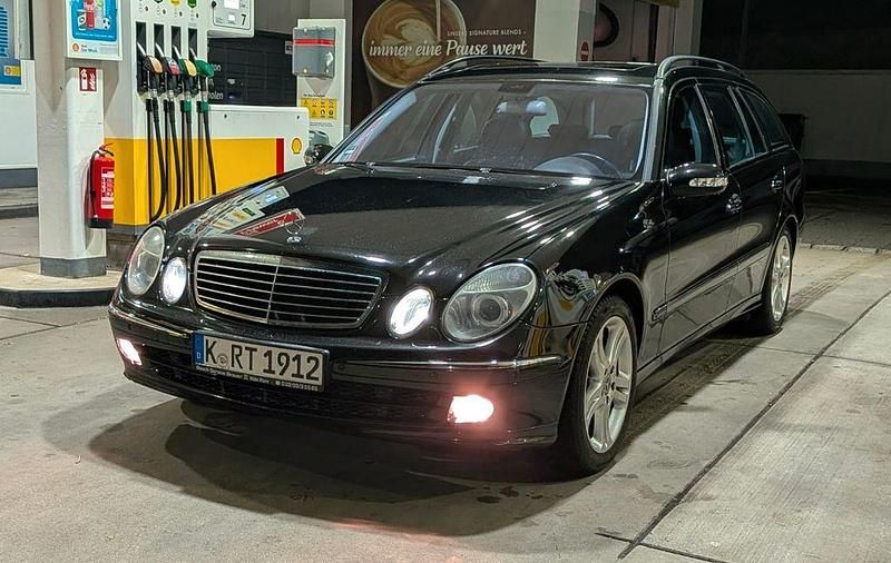 Gebraucht Mercedes E280 Avantgarde 190 PS (139 kW) 2005 Schwarz Limousine