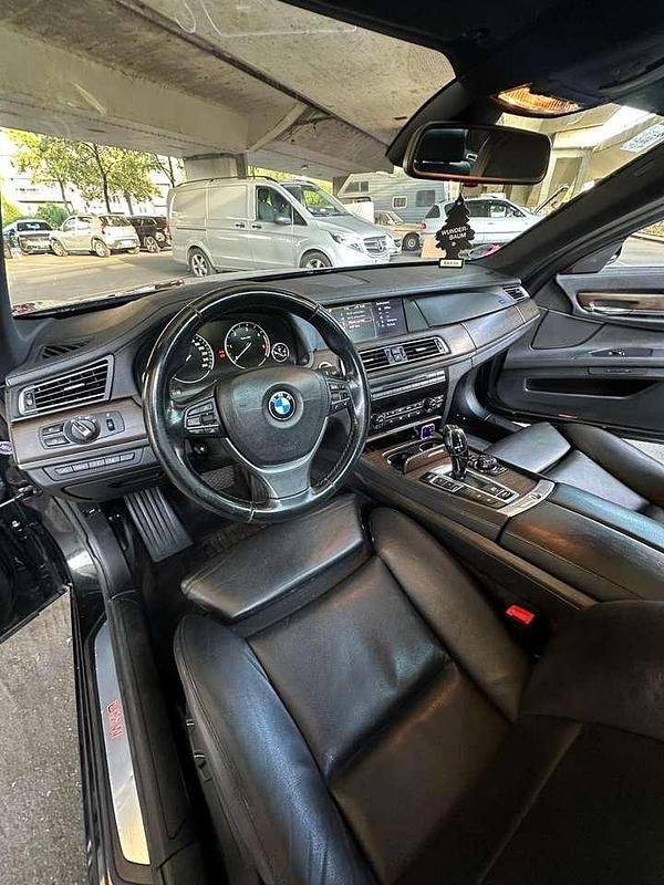 Gebraucht BMW 730 245 PS (180 kW) 2010 Limousine