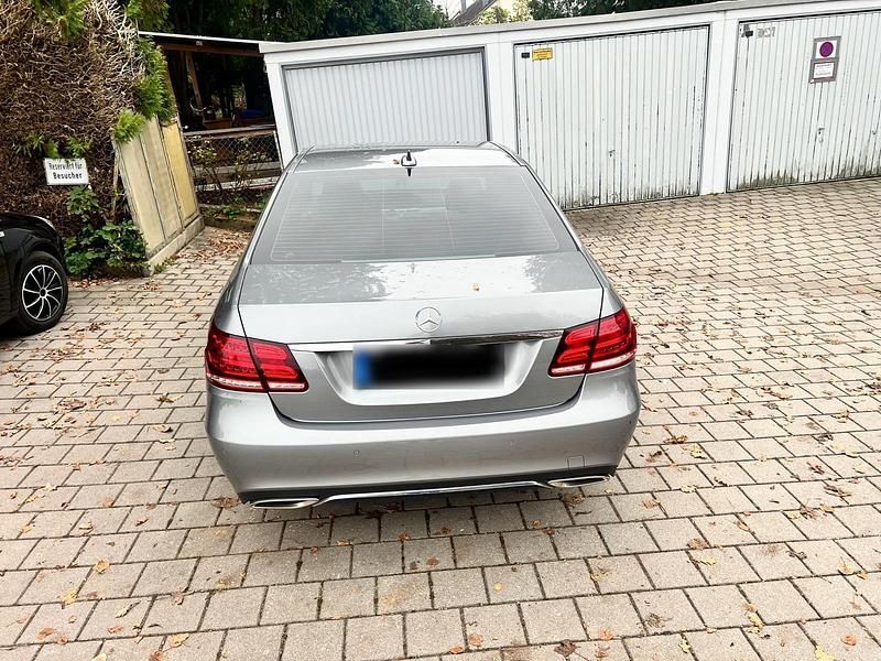 Second-hand Mercedes E250 211 CP (155 kW) 2013 Argintiu Berlinǎ