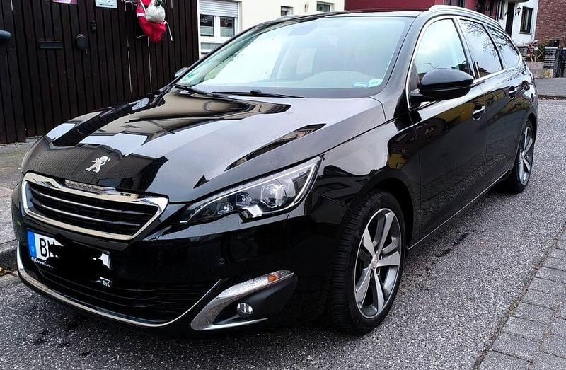 Schwarz Gebraucht 2016 Peugeot 308 SW Allure Kombi | 6.300 € (Guter Preis) - Bild 1/4