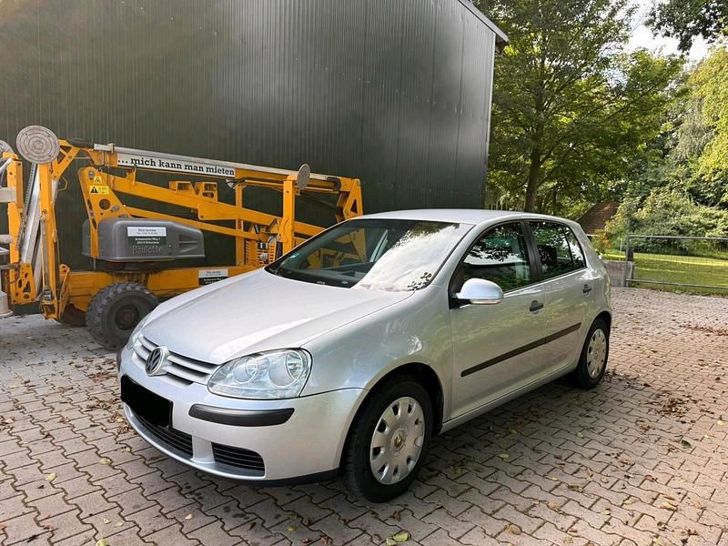 Silber Gebraucht 2006 VW Golf V Limousine | 800 € (Superpreis) - Bild 1/4