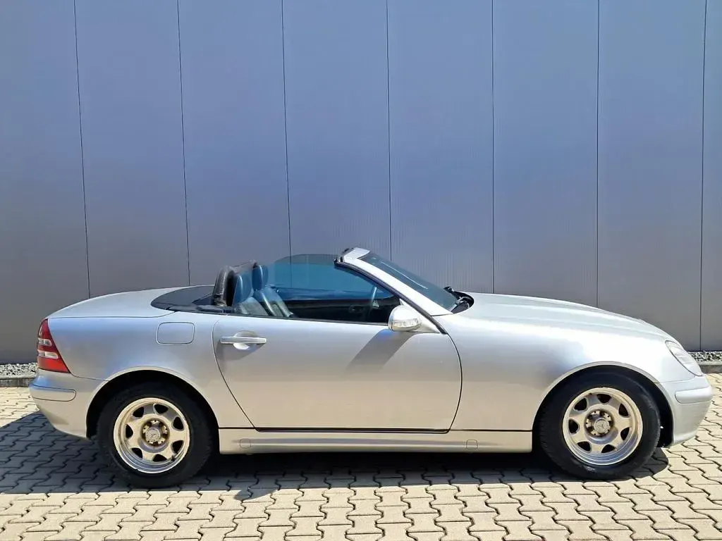 Gebraucht Mercedes SLK200 163 PS (119 kW) 2003 Silber Cabrio