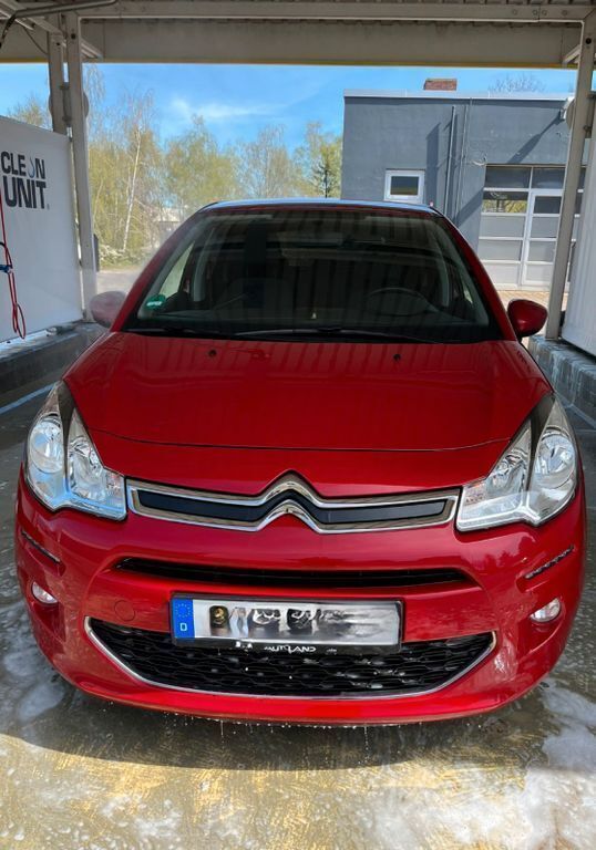 Rot Gebraucht 2015 Citroën C3 PureTech Kleinwagen | 6.500 € (Etwas zu teuer) - Bild 1/4