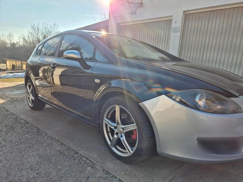 Gebraucht Seat Leon 102 PS (75 kW) 2006 Schwarz Kleinwagen