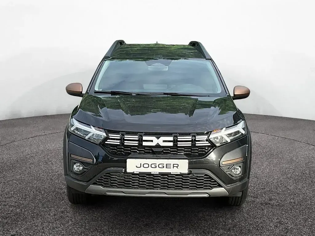 Gebraucht Dacia Jogger Extreme 101 PS (74 kW) 2024 Perlmuttschwarz Van / Kleinbus