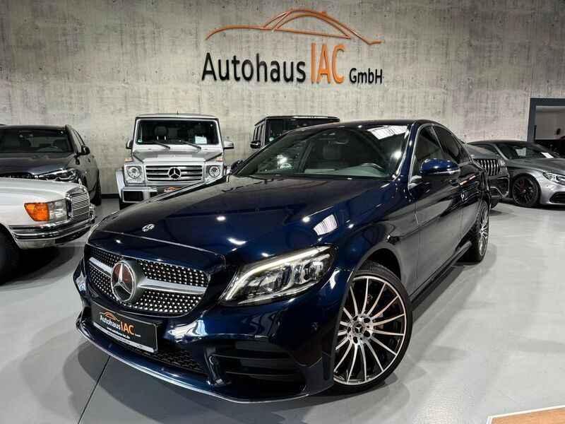 Blau Gebraucht 2019 Mercedes C220 AMG Limousine | 26.800 € (Fairer Preis) - Bild 1/4