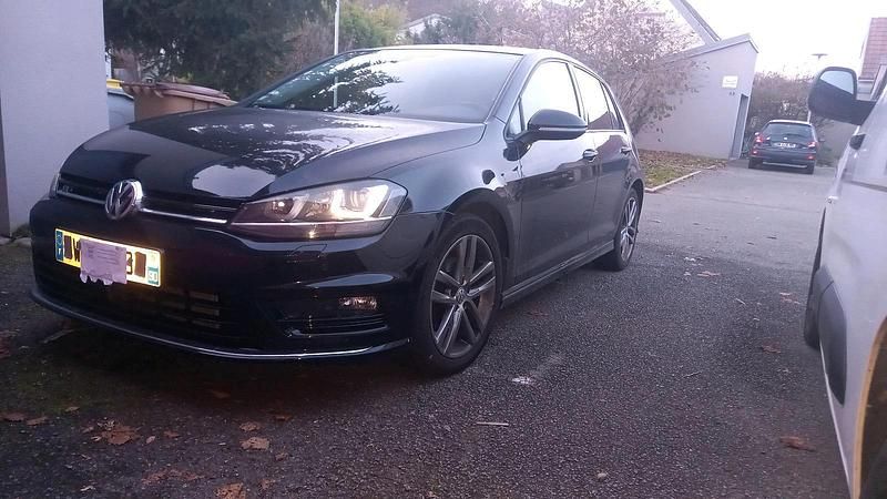 Schwarz Gebraucht 2015 VW Golf VII R-line Limousine | 8.500 € (Guter Preis) - Bild 1/4