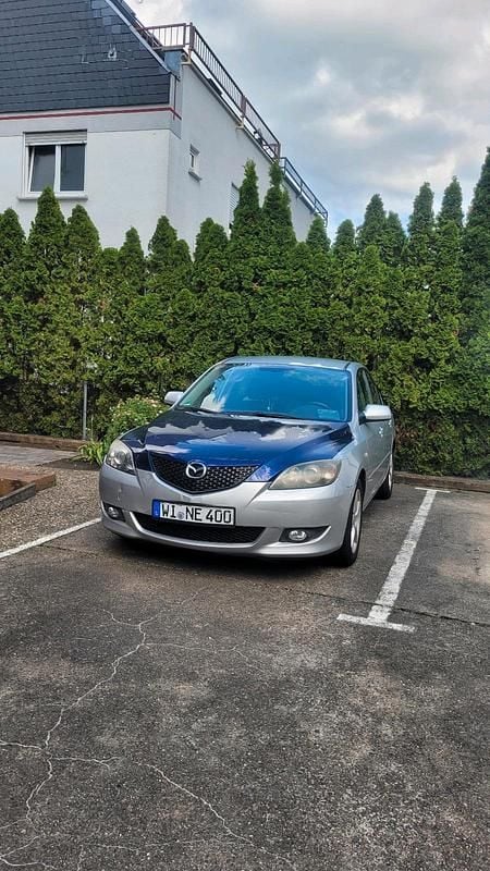 Silber Gebraucht 2005 Mazda 3 Limousine | 750 € (Superpreis) - Bild 1/4