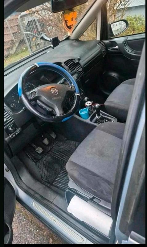 Second-hand Opel Zafira 2001 Argintiu Monovolum