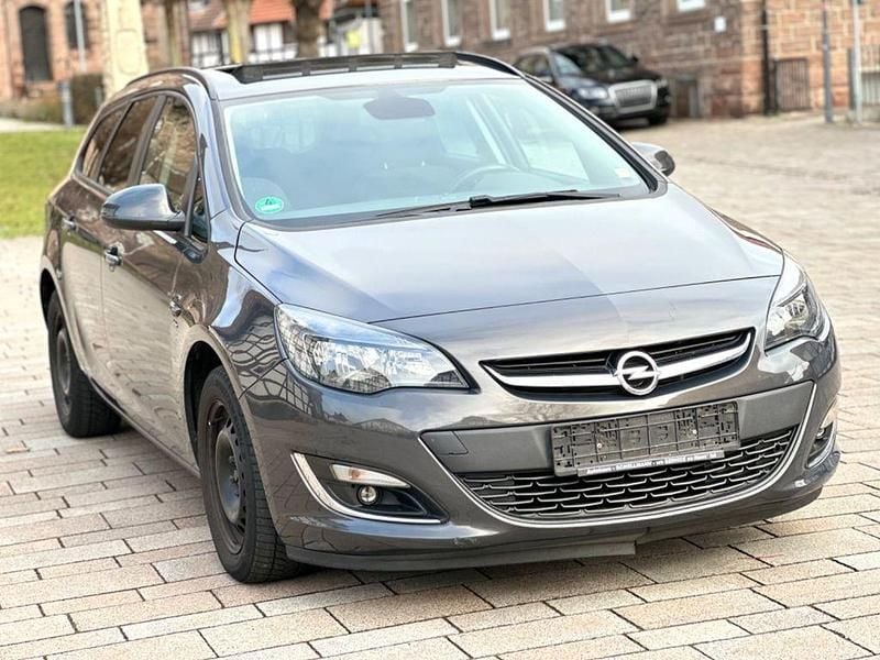 Gebraucht Opel Astra Active 140 PS (102 kW) 2013 Grau Kombi