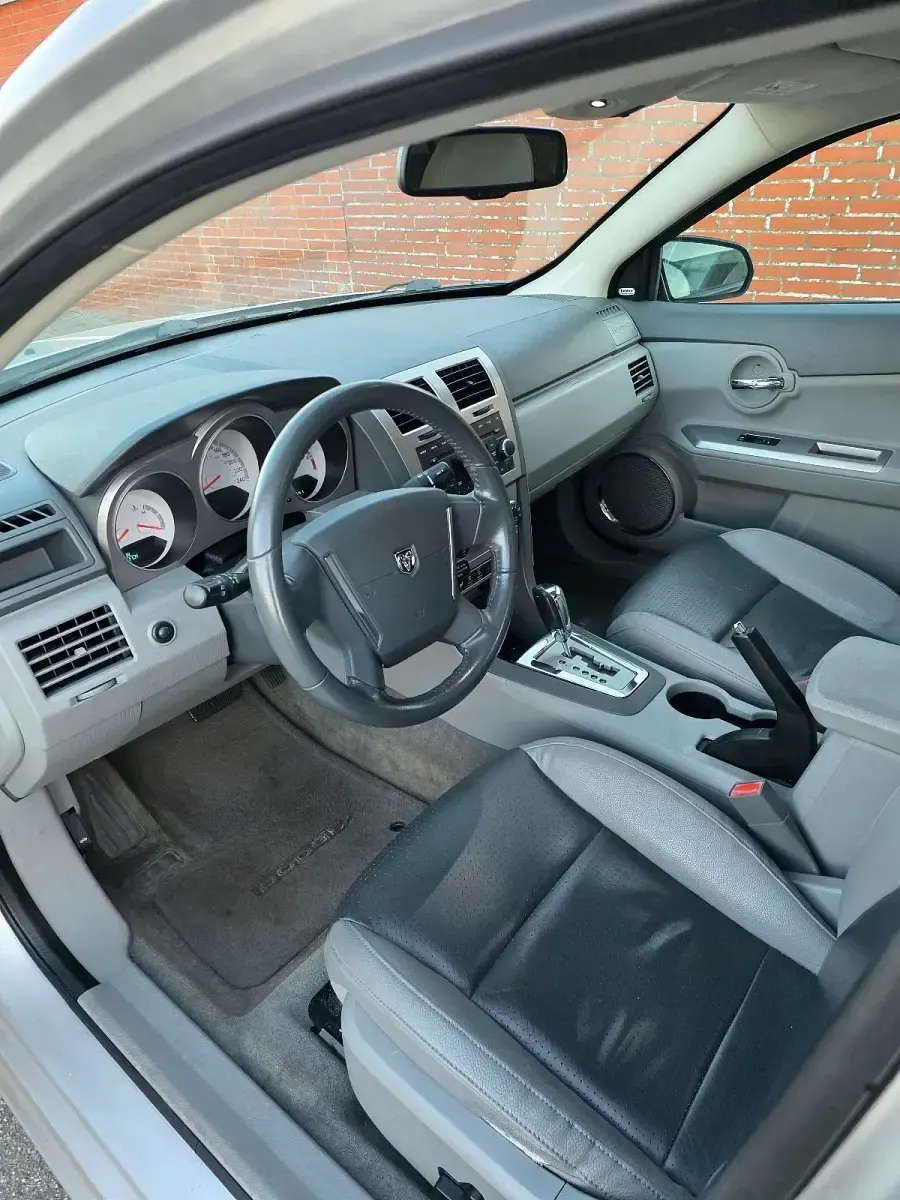 Gebraucht Dodge Avenger 175 PS (128 kW) 2008 Silber Limousine