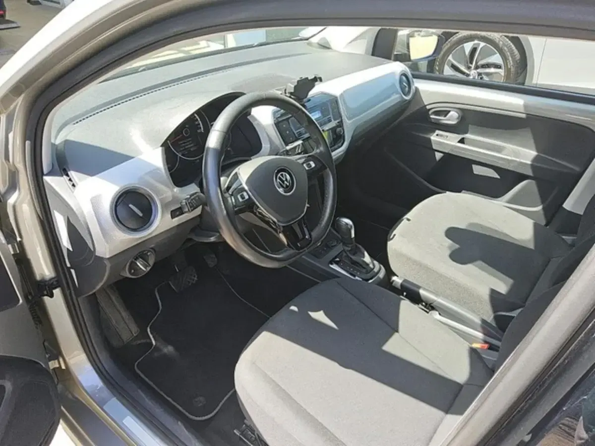 Gebraucht VW e-up! Style 61 kW (83 PS) 2022 Kleinwagen