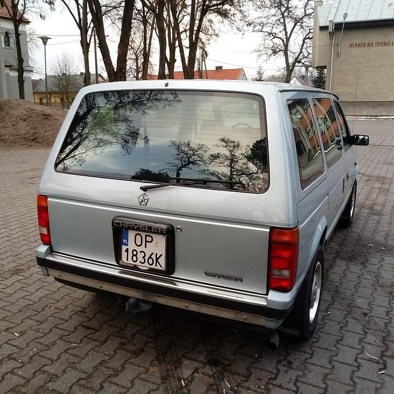 Gebraucht Chrysler Voyager 98 PS (72 kW) 1990 Blau Van / Kleinbus