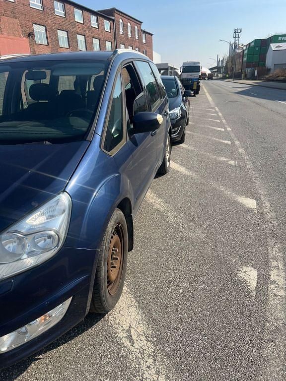 Gebraucht Ford Galaxy Ambiente 145 PS (106 kW) 2011 Van / Kleinbus