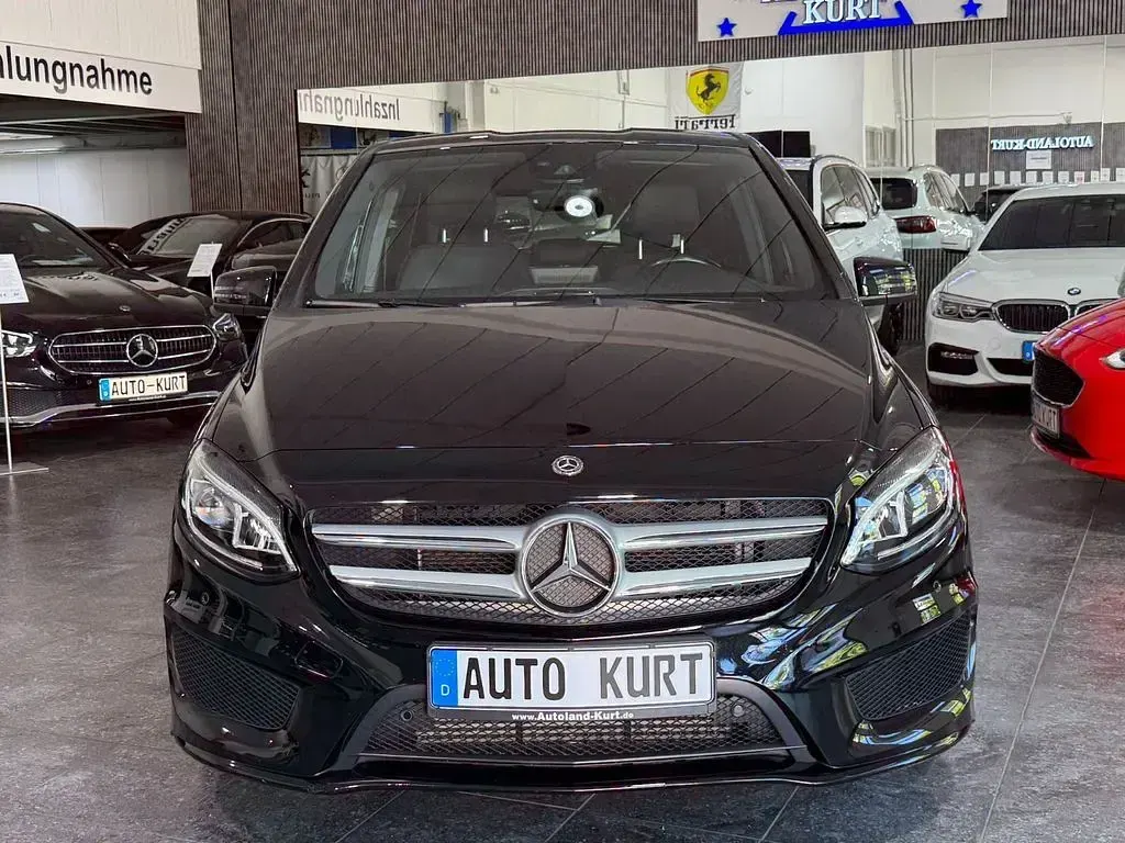 Gebraucht Mercedes B200 AMG line 156 PS (114 kW) 2018 Schwarz Van / Kleinbus