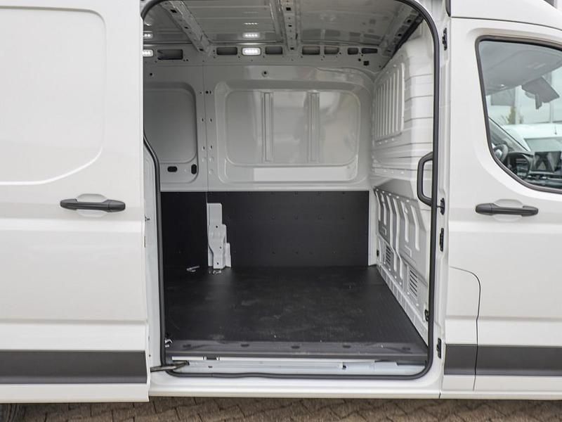 Neu Maxus V90 148 PS (108 kW) 2026 Warm white Van