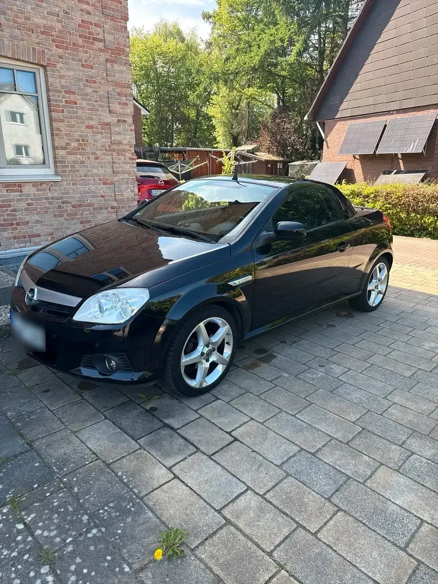Gebraucht Opel Tigra 90 PS (66 kW) 2005 Schwarz Cabrio