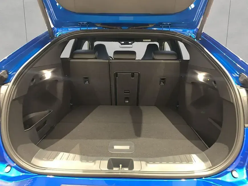 Nowe Ford Capri 210 kW (286 KM) 2025 Niebieski SUV