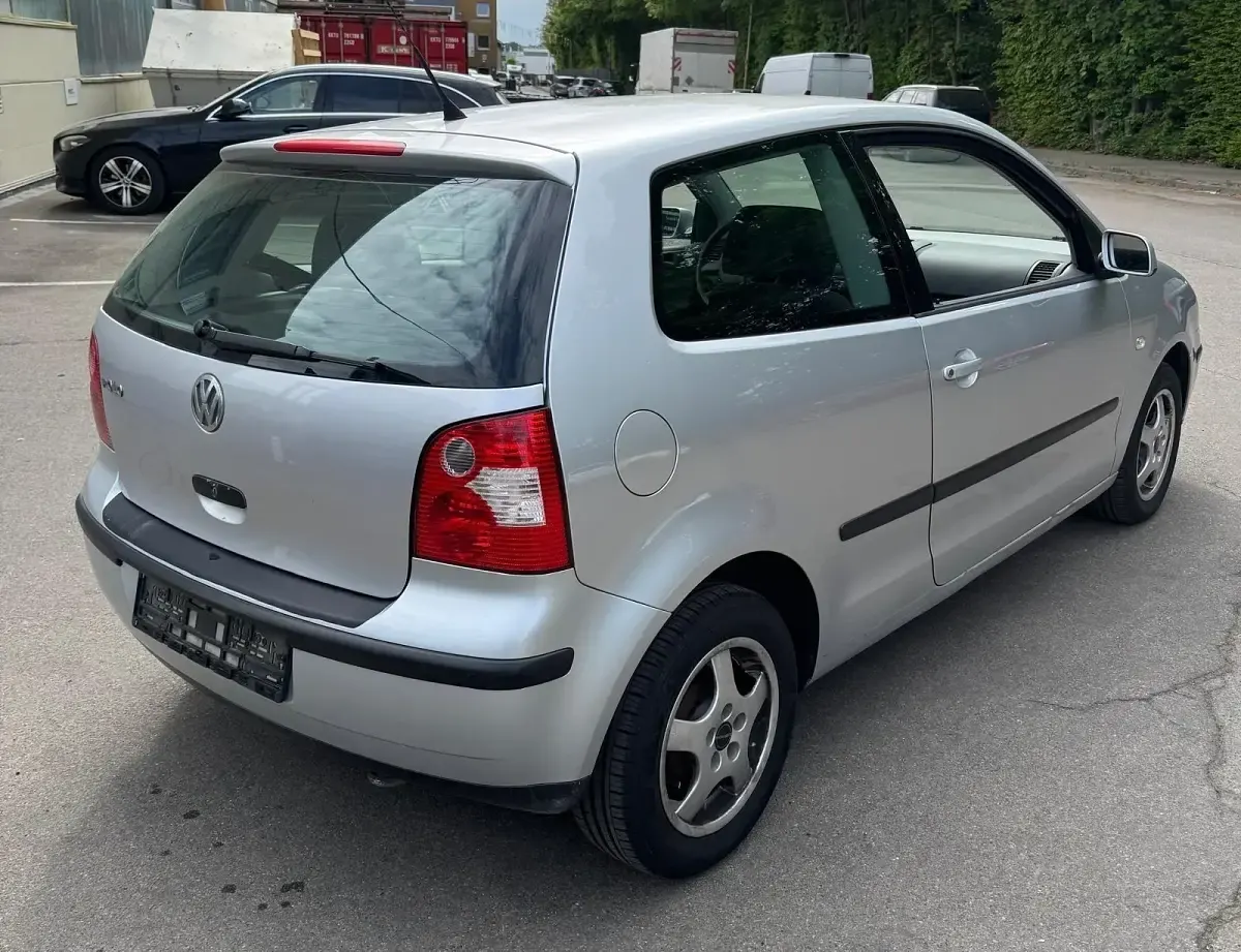 Brugt VW Polo 64 HK (47 kW) 2004 Sølv Hatchback