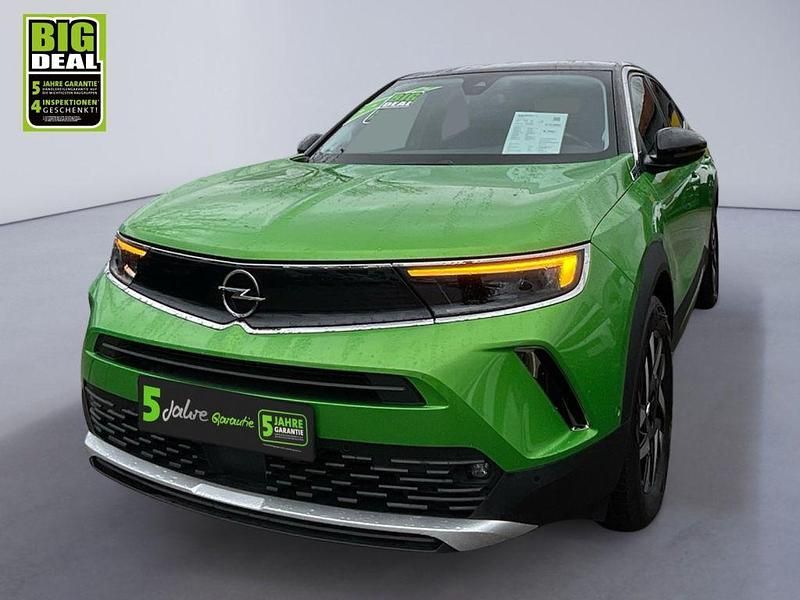 Gebraucht Opel Mokka Elegance 131 PS (96 kW) 2022 Matcha green/ikone gruen SUV