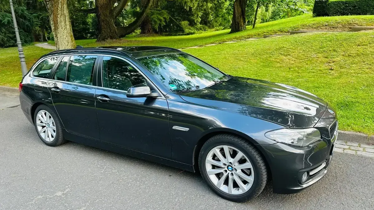 Gebraucht BMW 525 218 PS (160 kW) 2015 Grau Kombi