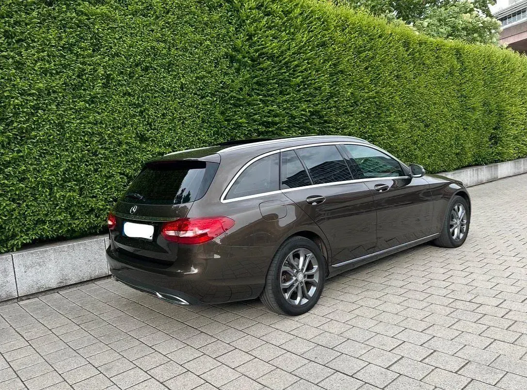 Second-hand Mercedes C220 Avantgarde 170 CP (125 kW) 2015 Maro Break