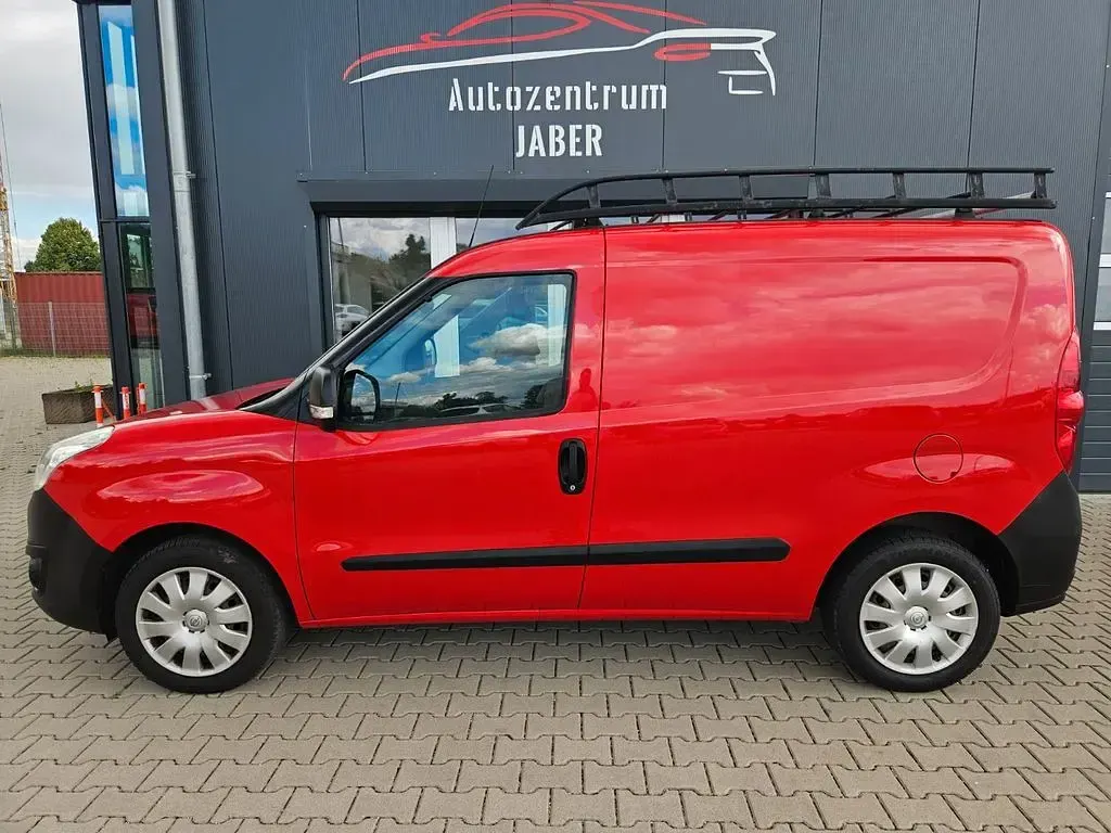 Gebraucht Opel Combo 95 PS (69 kW) 2016 Rot Van / Kleinbus