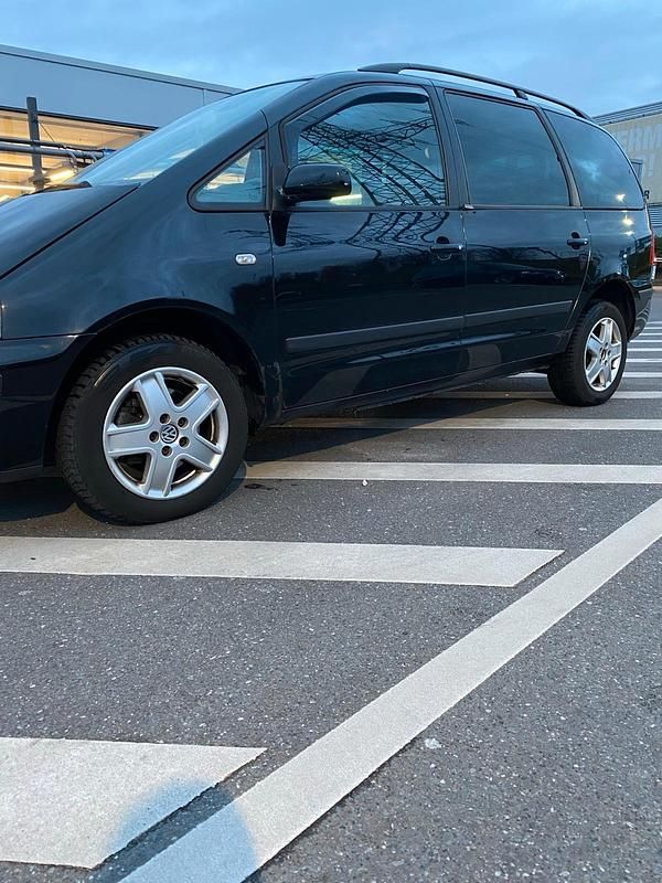 Schwarz Gebraucht 2003 VW Sharan Van / Kleinbus | 1.950 € (Guter Preis) - Bild 1/4
