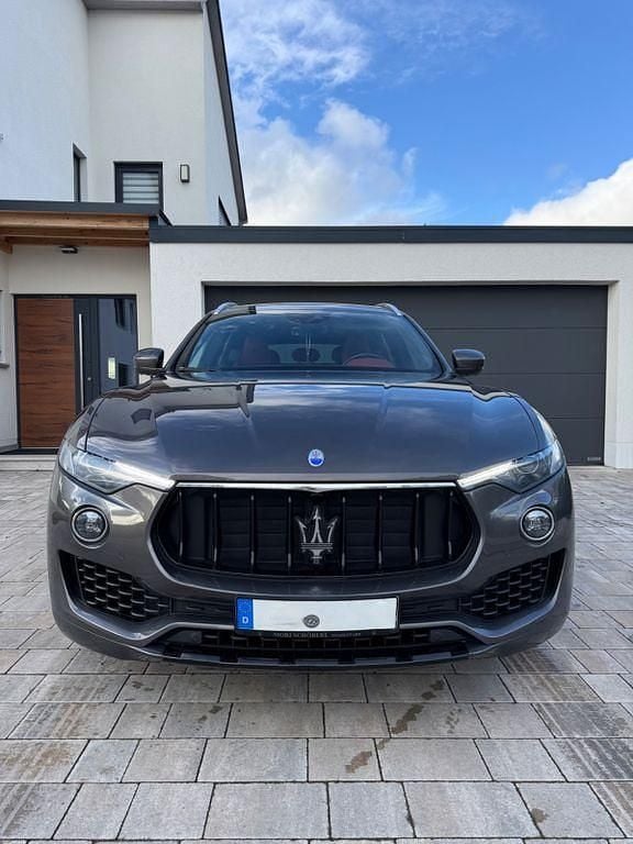 Gebraucht Maserati Levante 430 PS (316 kW) 2018 Grau SUV